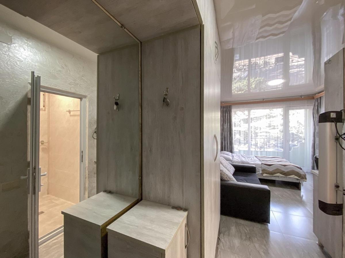 Apartment Studio Maksim Batumi Ngoại thất bức ảnh